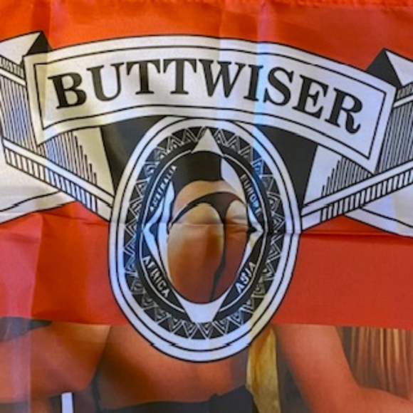 Man cave girlie banner - Picture 2 of 4